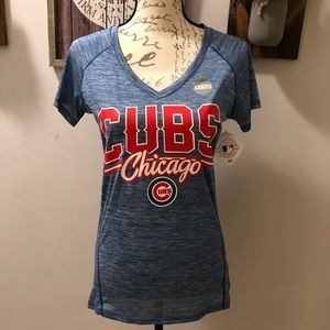 NWOT Women’s Chicago Cubs Dri-Fit V-neck